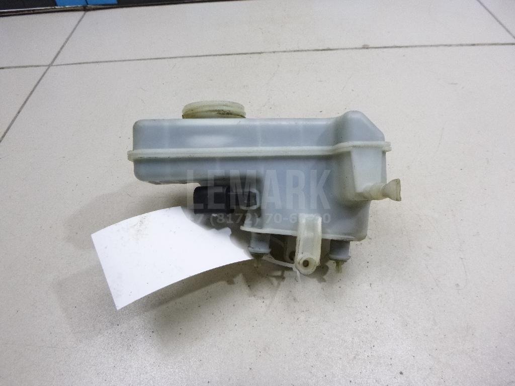 Бачок главного тормозного цилиндра