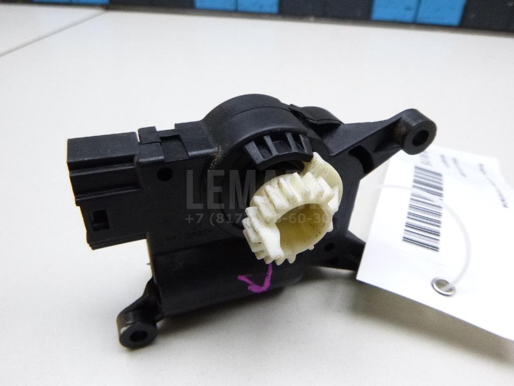 Моторчик заслонки отопителя