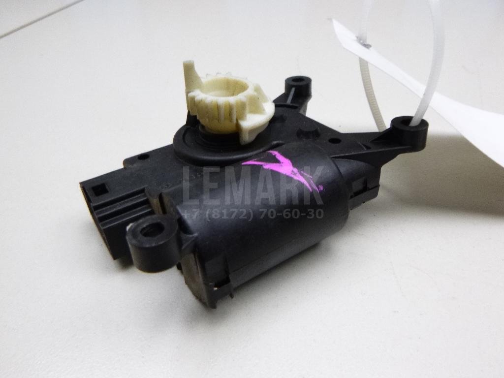 Моторчик заслонки отопителя