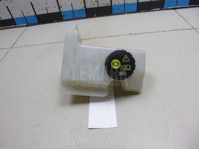 Бачок главного тормозного цилиндра