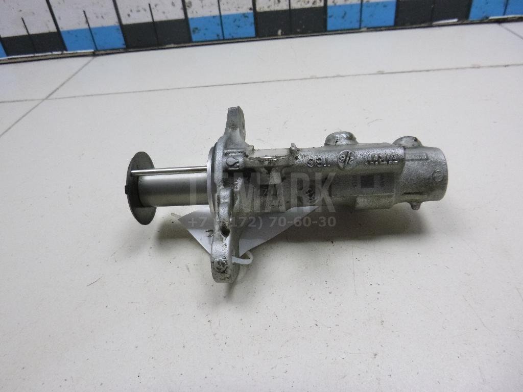 Цилиндр тормозной главный