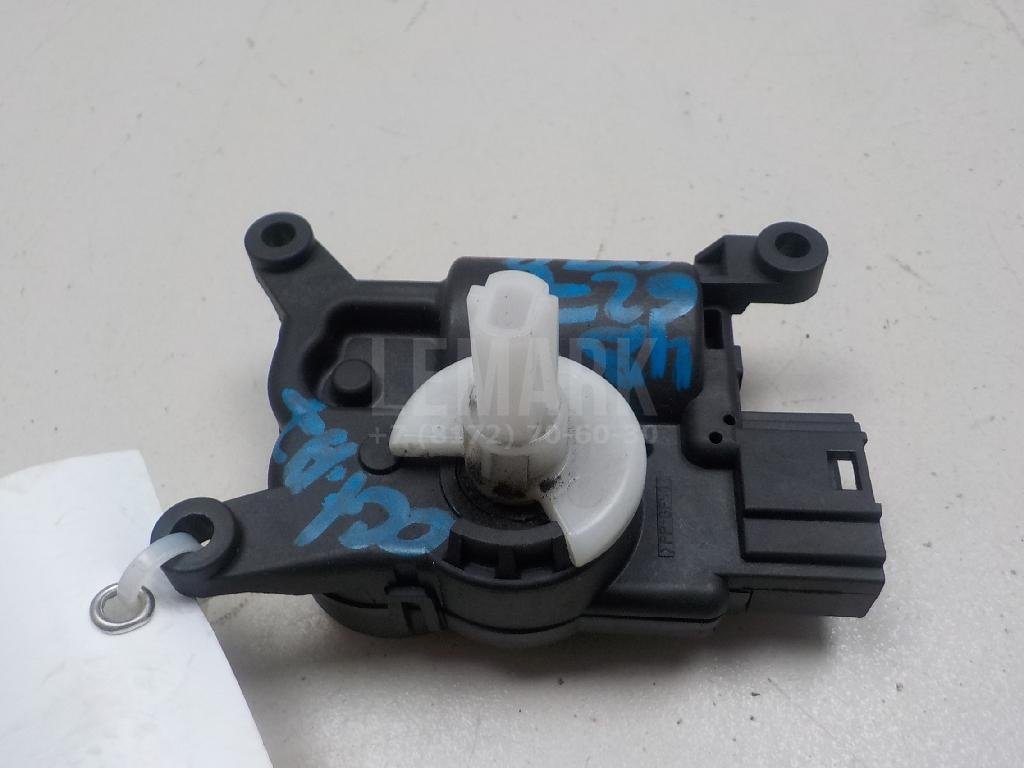 Моторчик заслонки отопителя