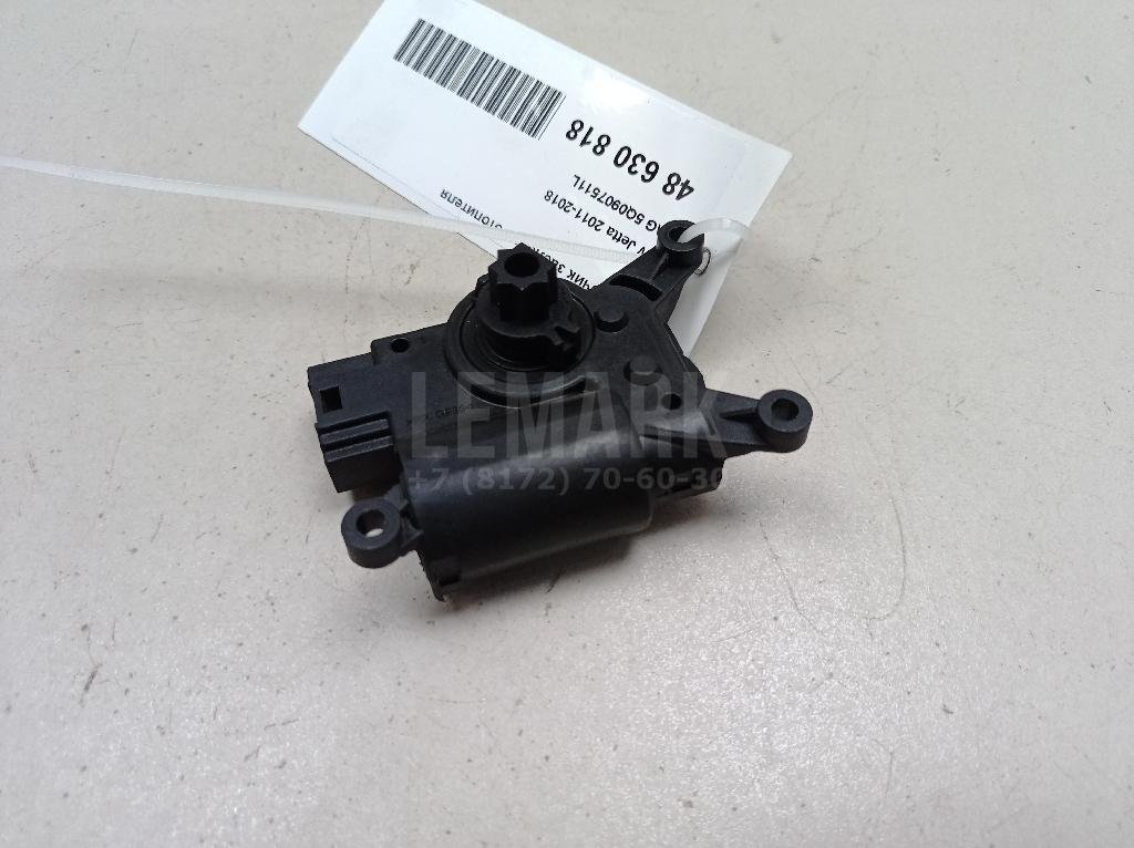 Моторчик заслонки отопителя