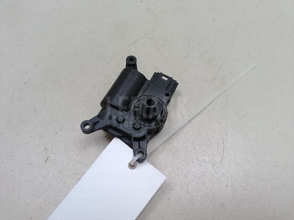 Моторчик заслонки отопителя