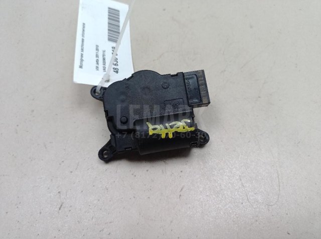 Моторчик заслонки отопителя