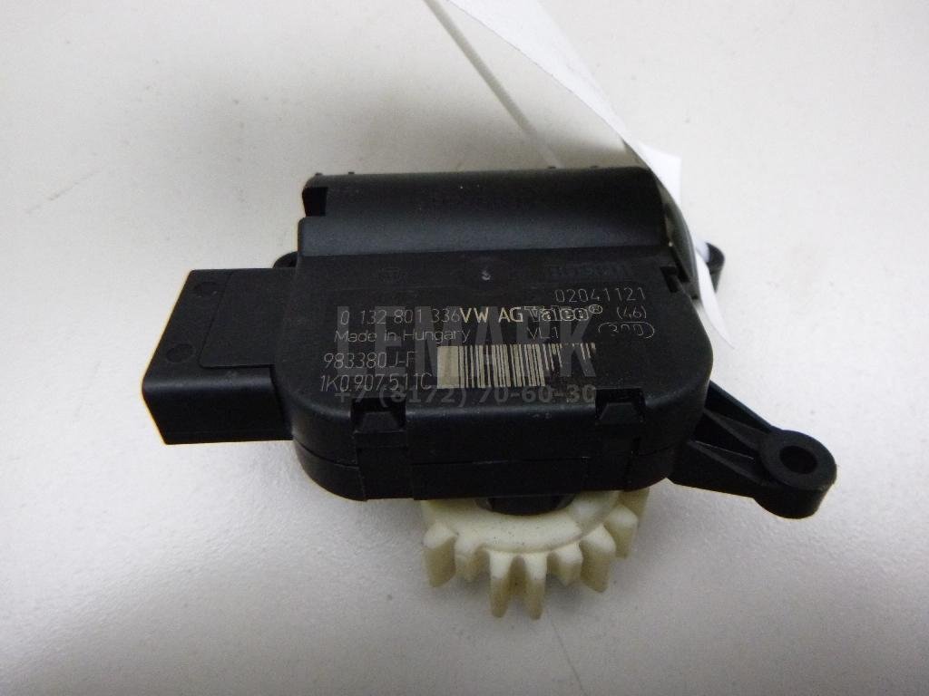 Моторчик заслонки отопителя