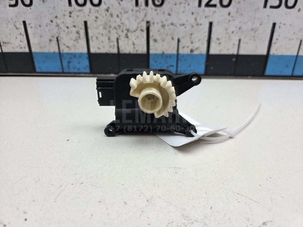 Моторчик заслонки отопителя