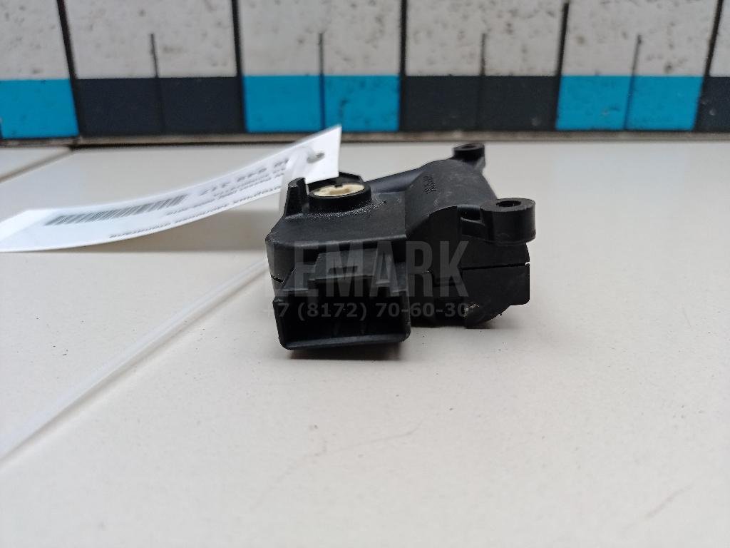 Моторчик заслонки отопителя