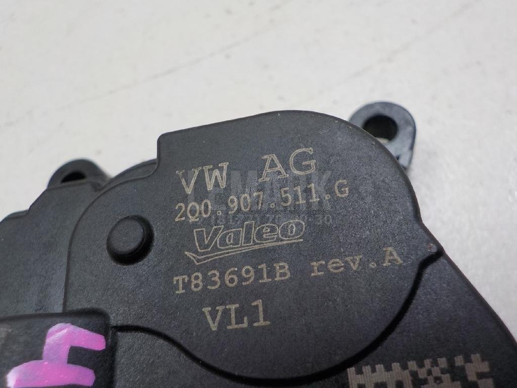 Моторчик заслонки отопителя