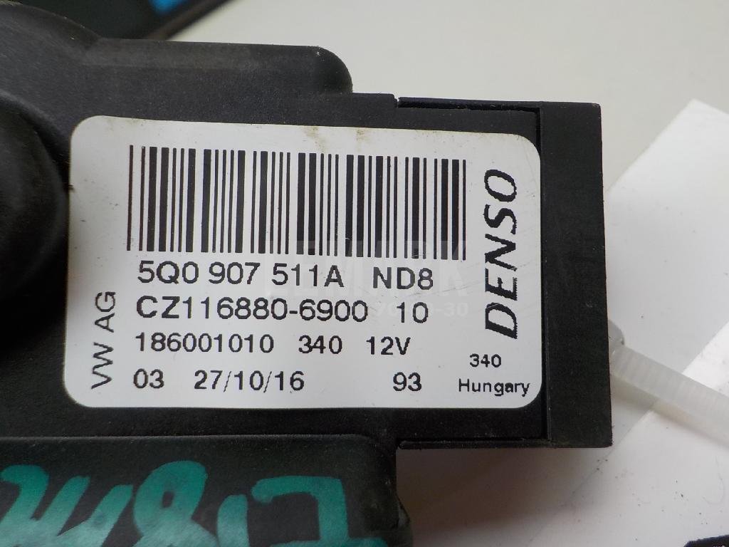 Моторчик заслонки отопителя