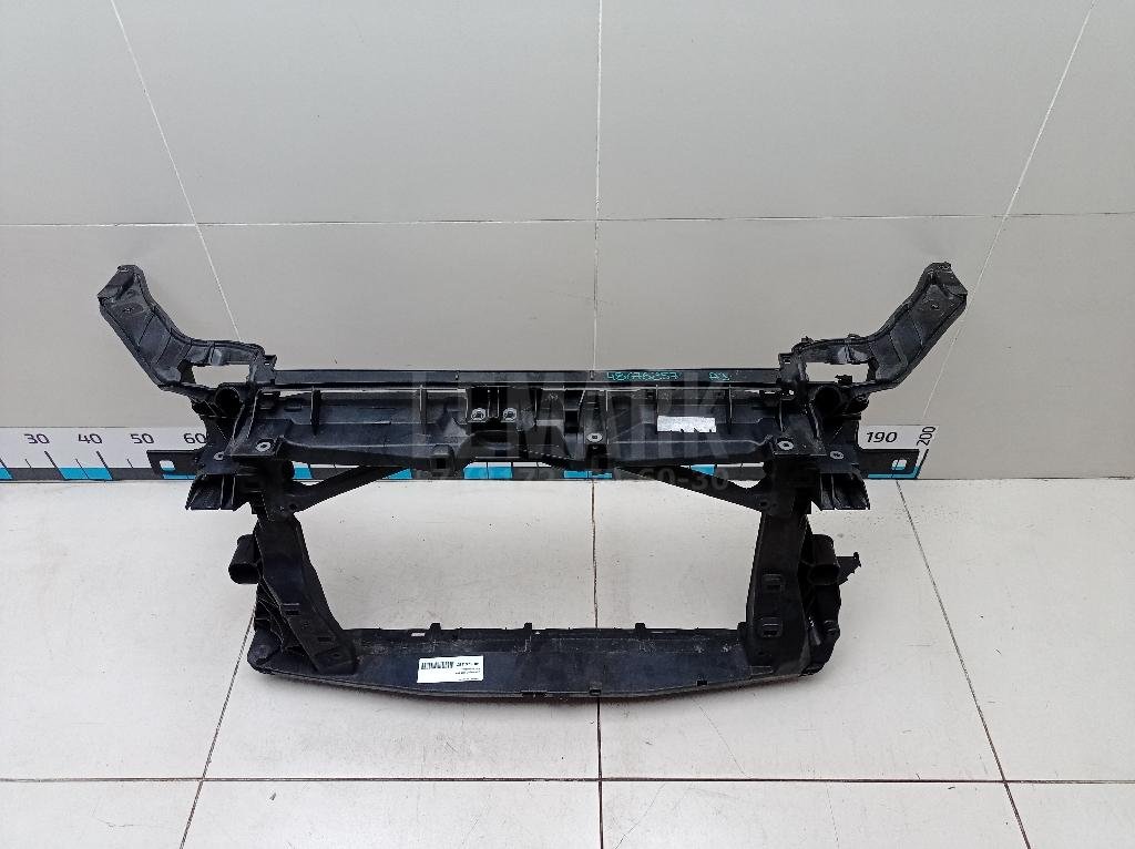 Панель передняя