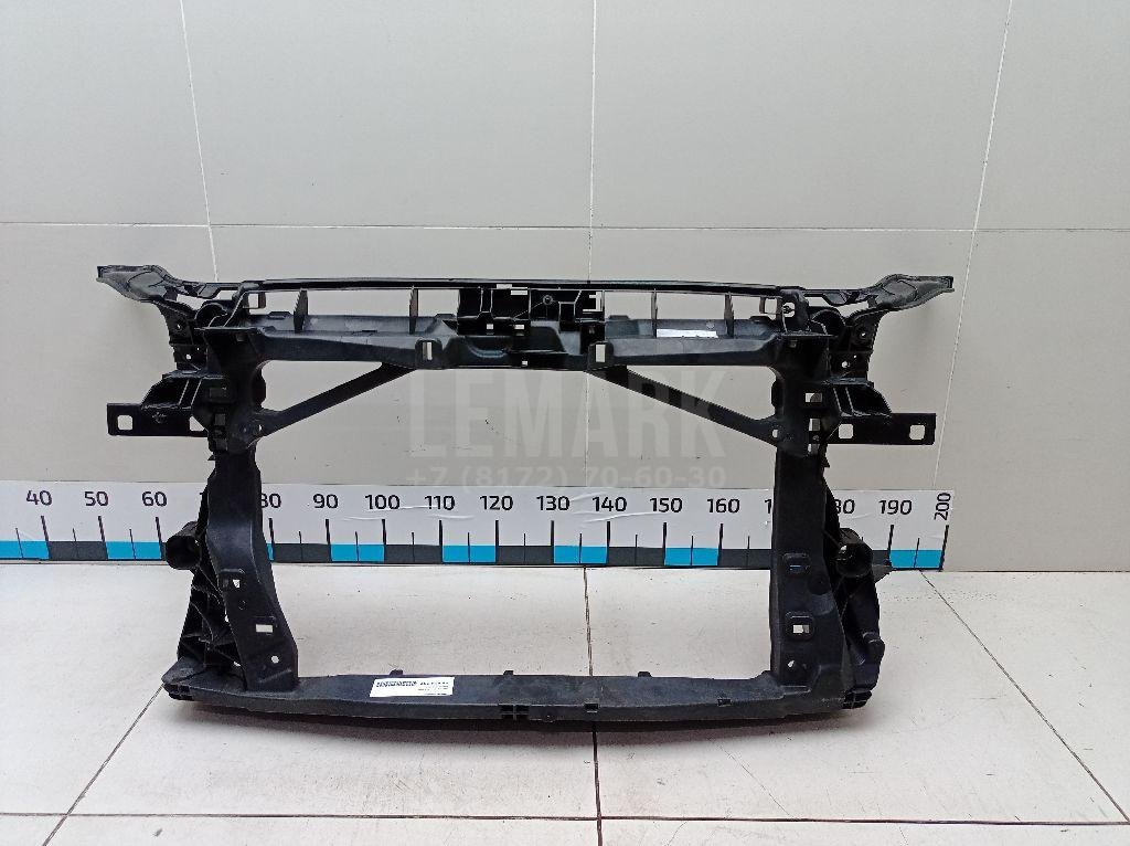 Панель передняя