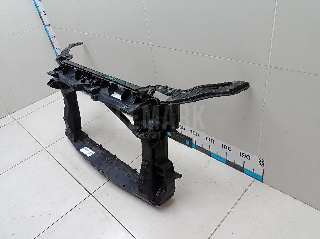 Панель передняя