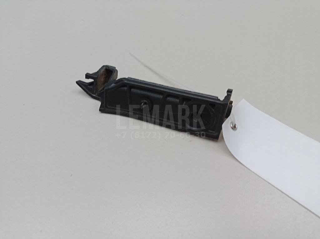 Направляющая заднего бампера левая