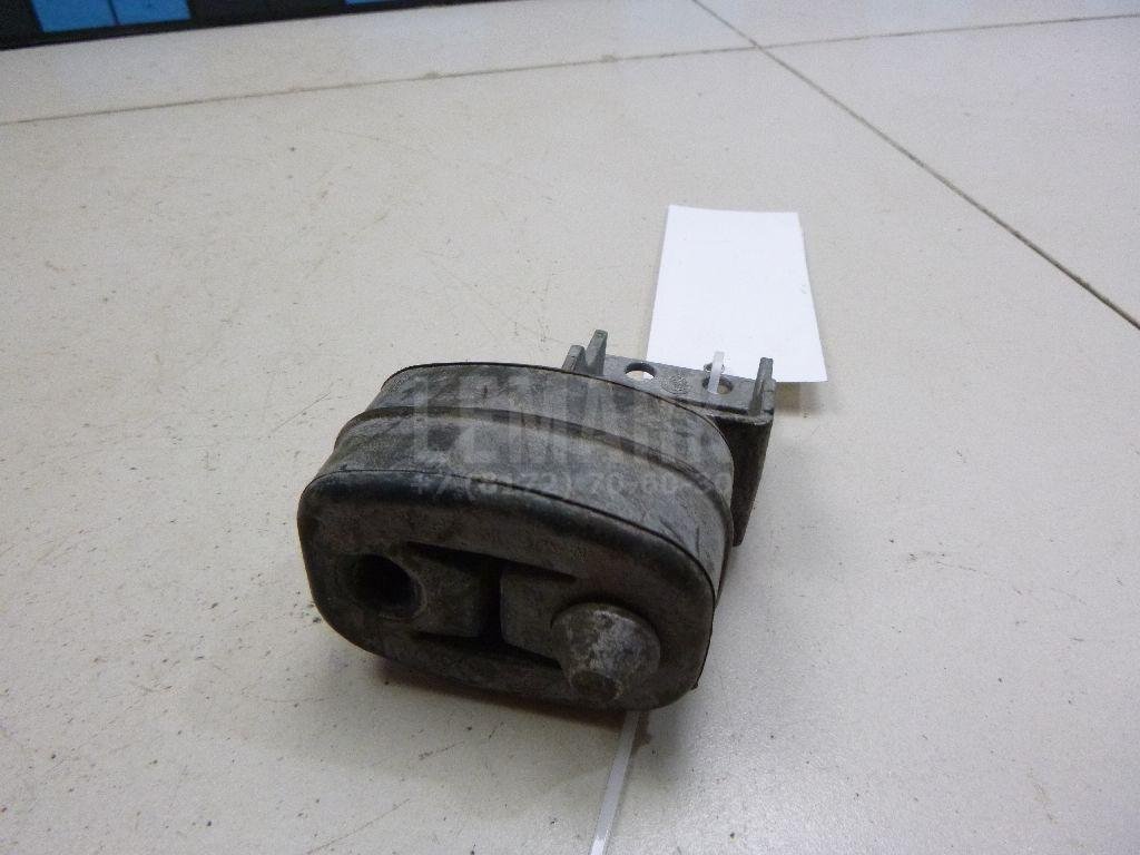 Кронштейн глушителя