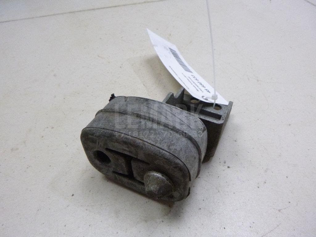 Кронштейн глушителя