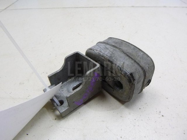 Кронштейн глушителя