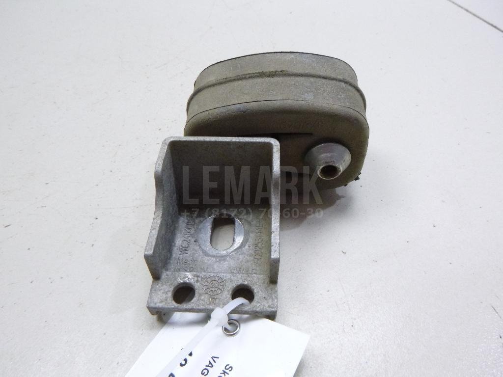 Кронштейн глушителя