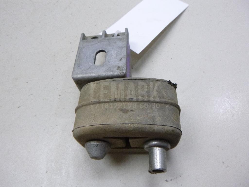 Кронштейн глушителя