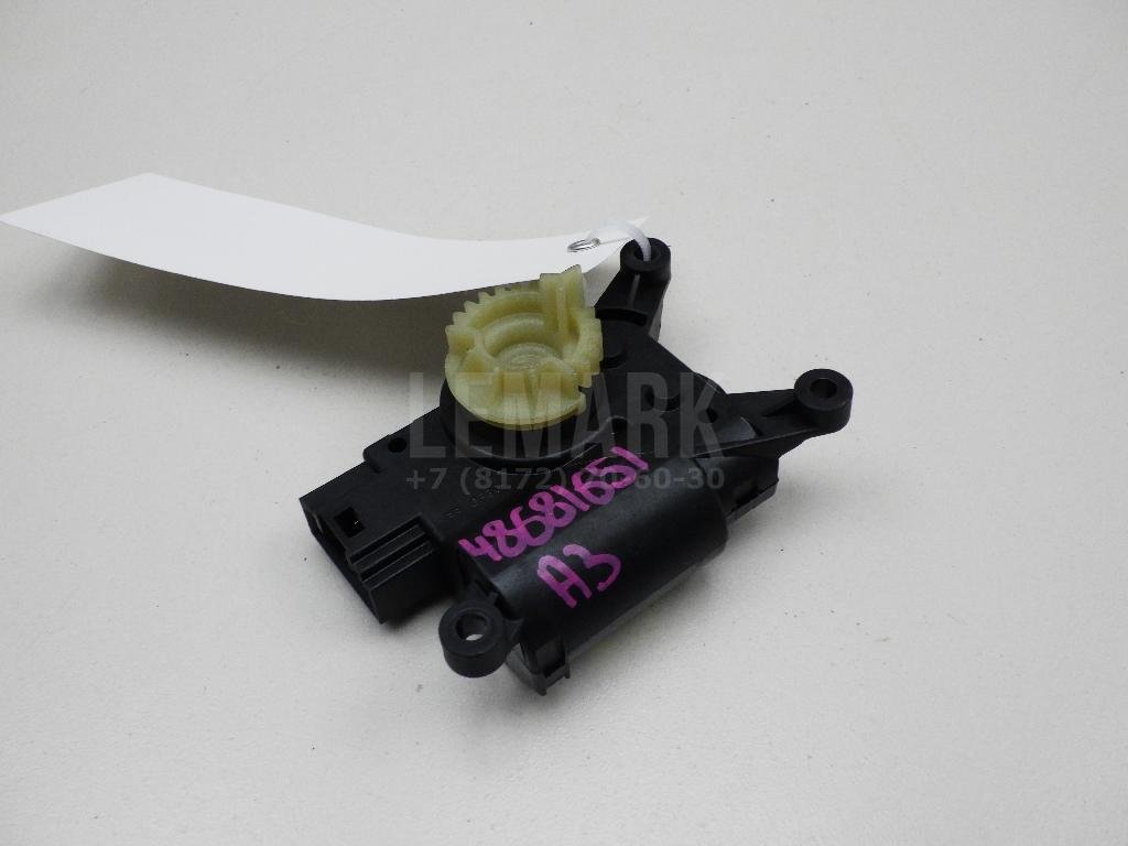 Моторчик заслонки отопителя