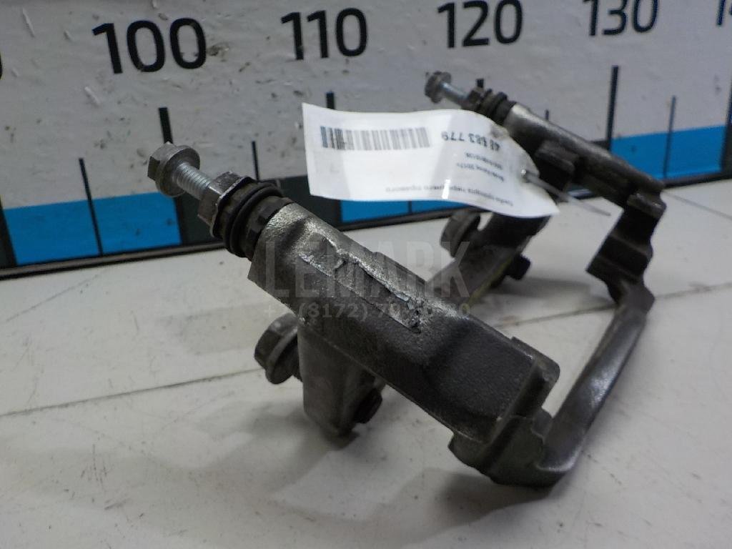 Скоба суппорта переднего правого