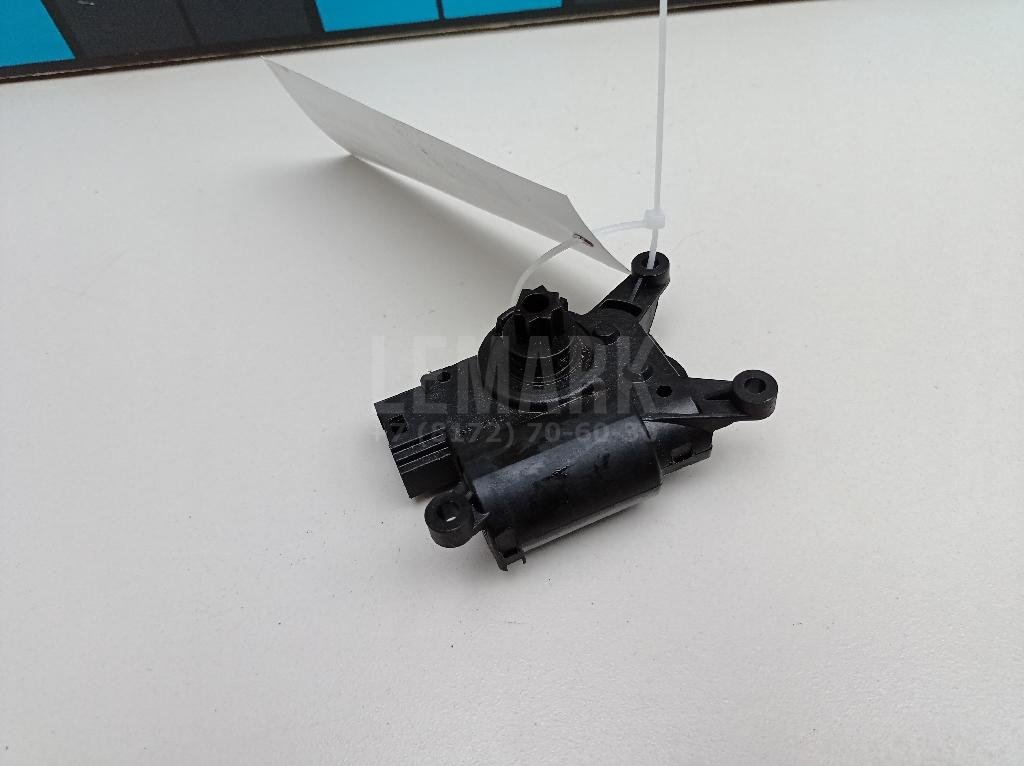 Моторчик заслонки отопителя