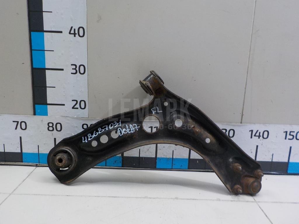 Рычаг передний левый
