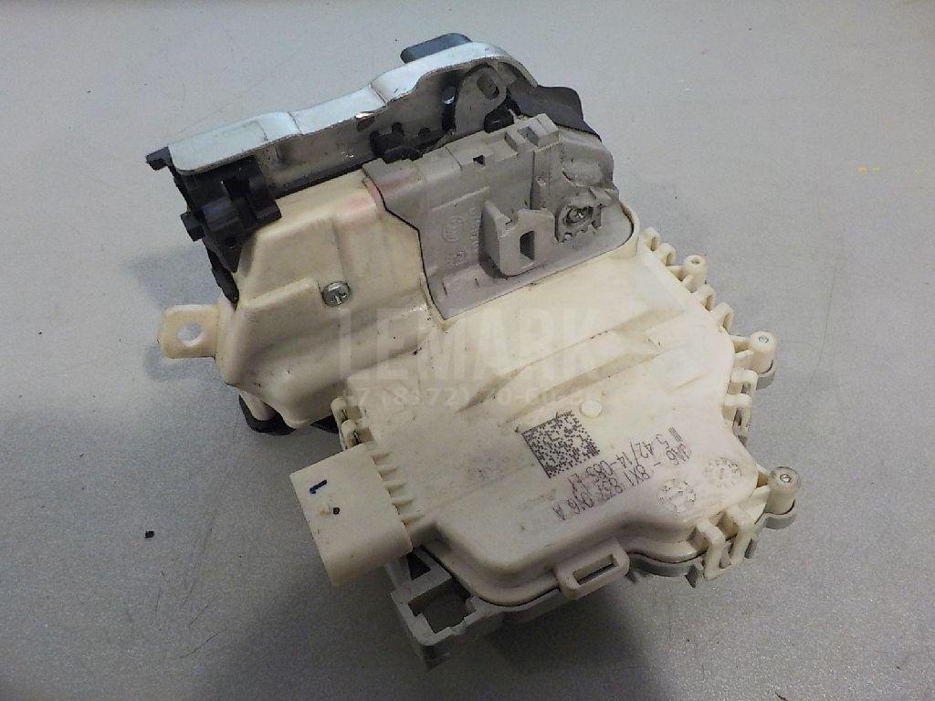 Замок двери передней правой