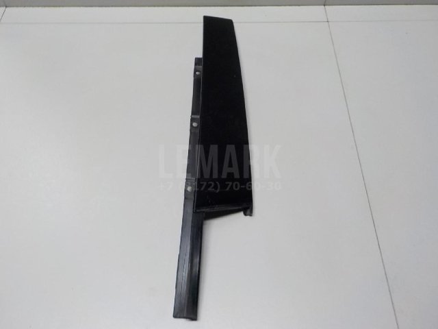 Накладка двери передней левой