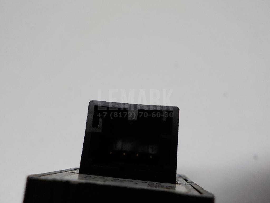 Кнопка стеклоподъемника