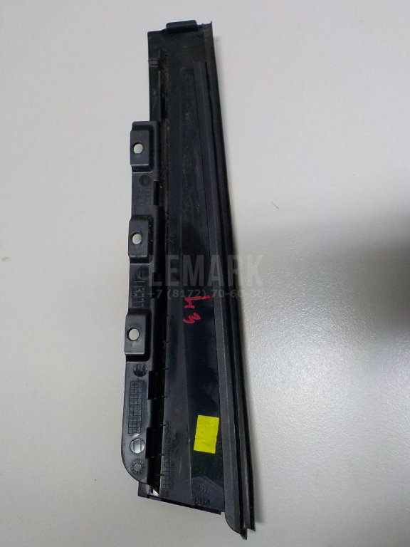 Накладка двери задней левой