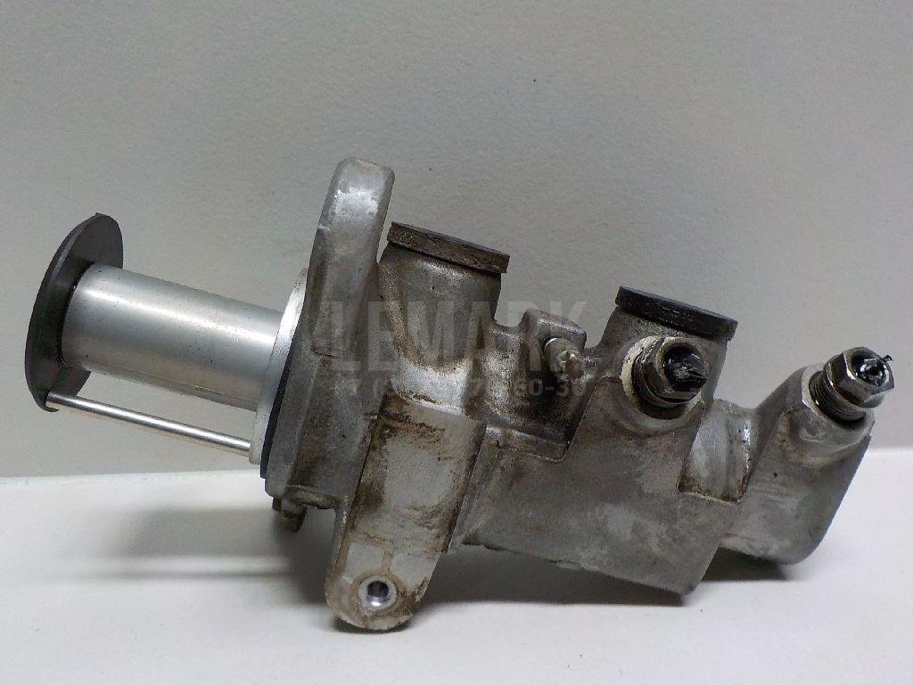 Цилиндр тормозной главный