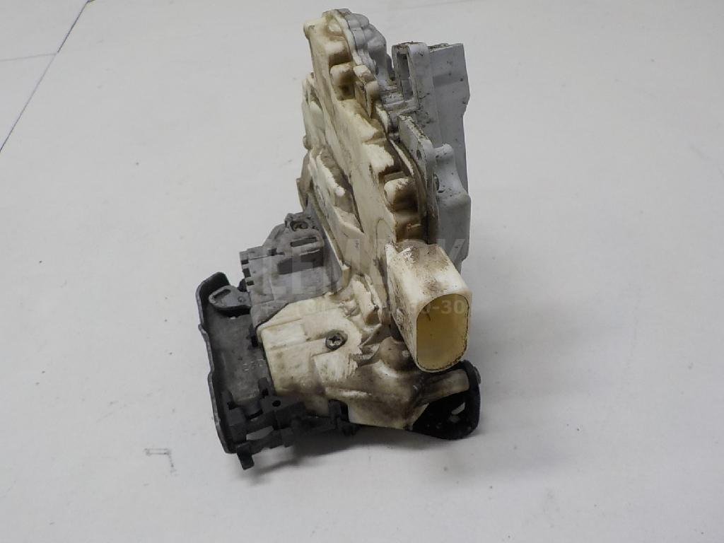 Замок двери задней правой