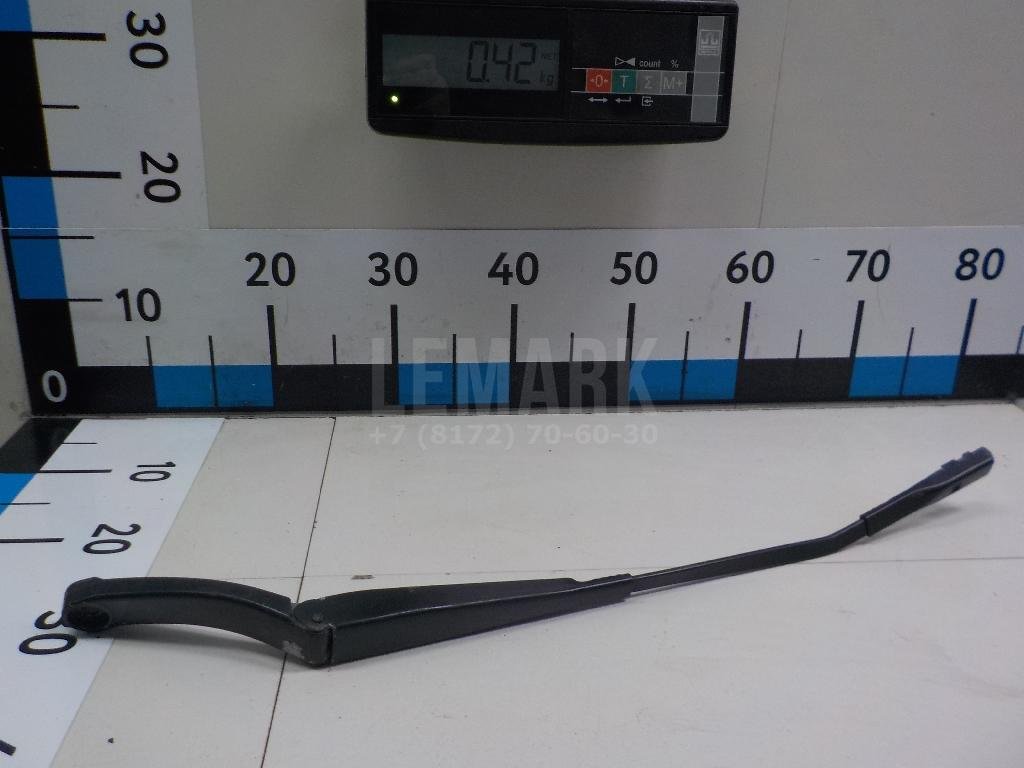 Поводок стеклоочистителя передний левый