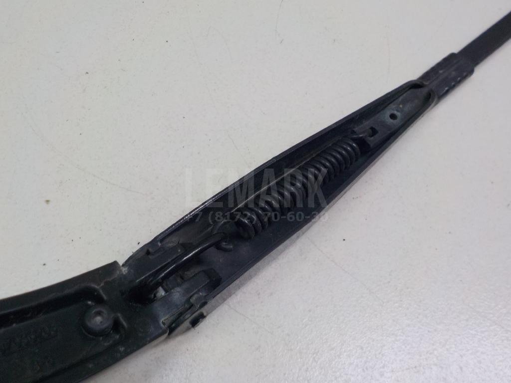 Поводок стеклоочистителя передний левый