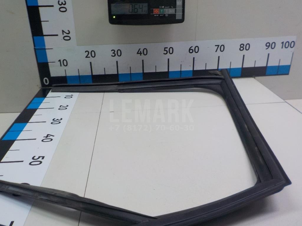 Уплотнитель стекла двери