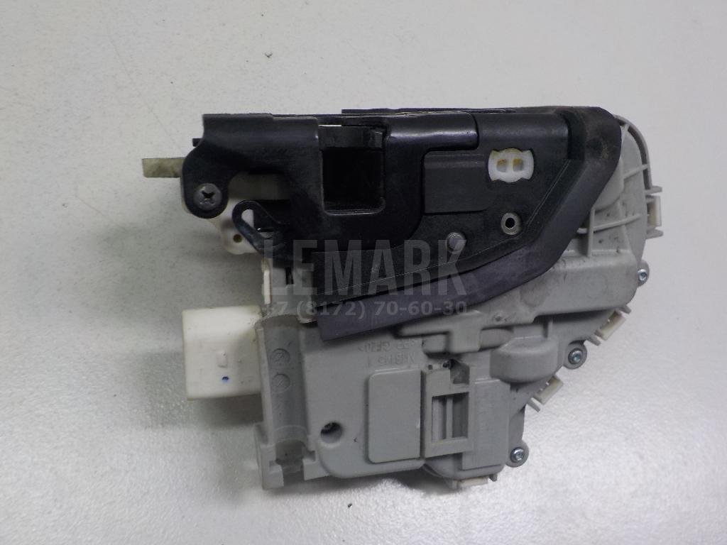 Замок двери передней левой