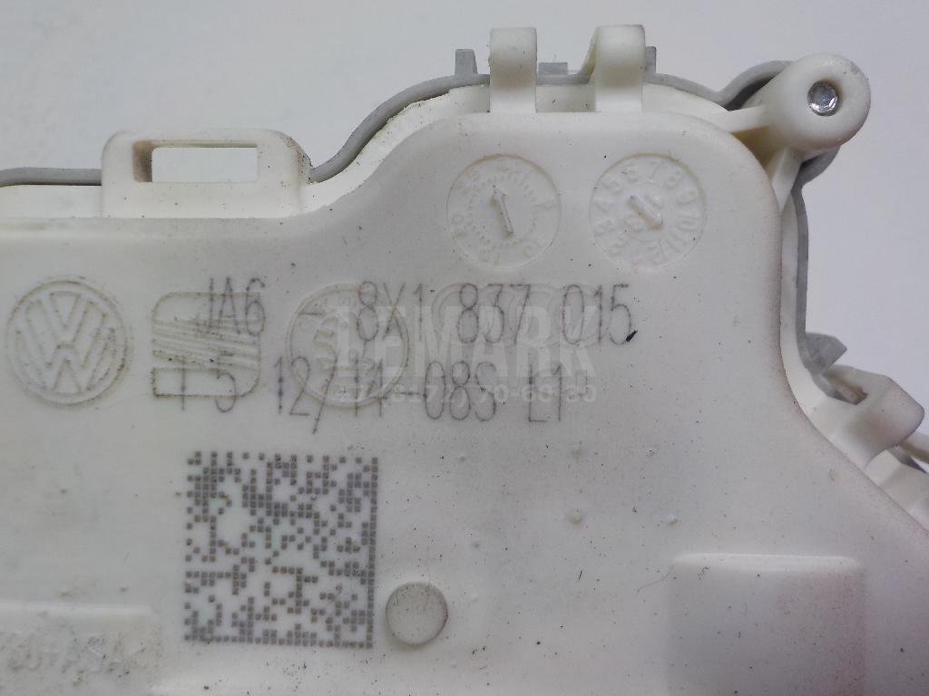 Замок двери передней левой