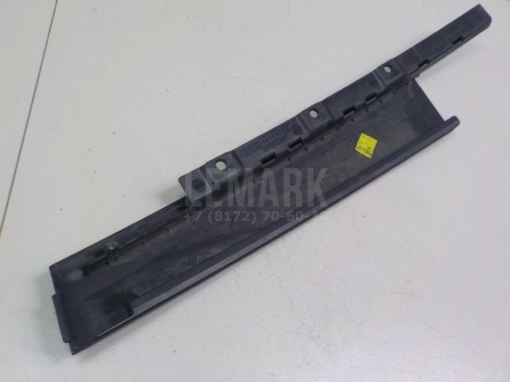 Накладка двери передней левой