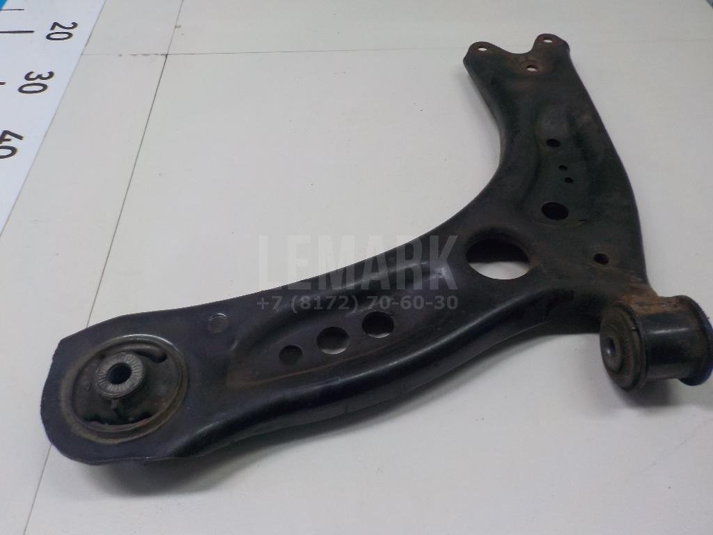 Рычаг передний левый