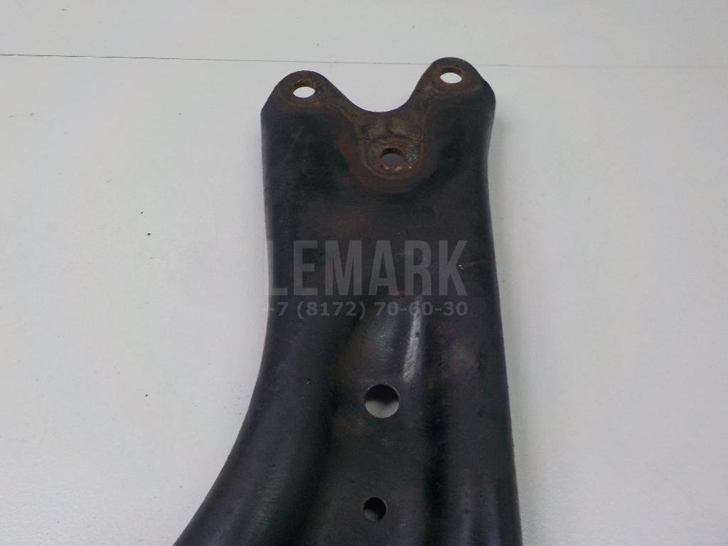 Рычаг передний левый