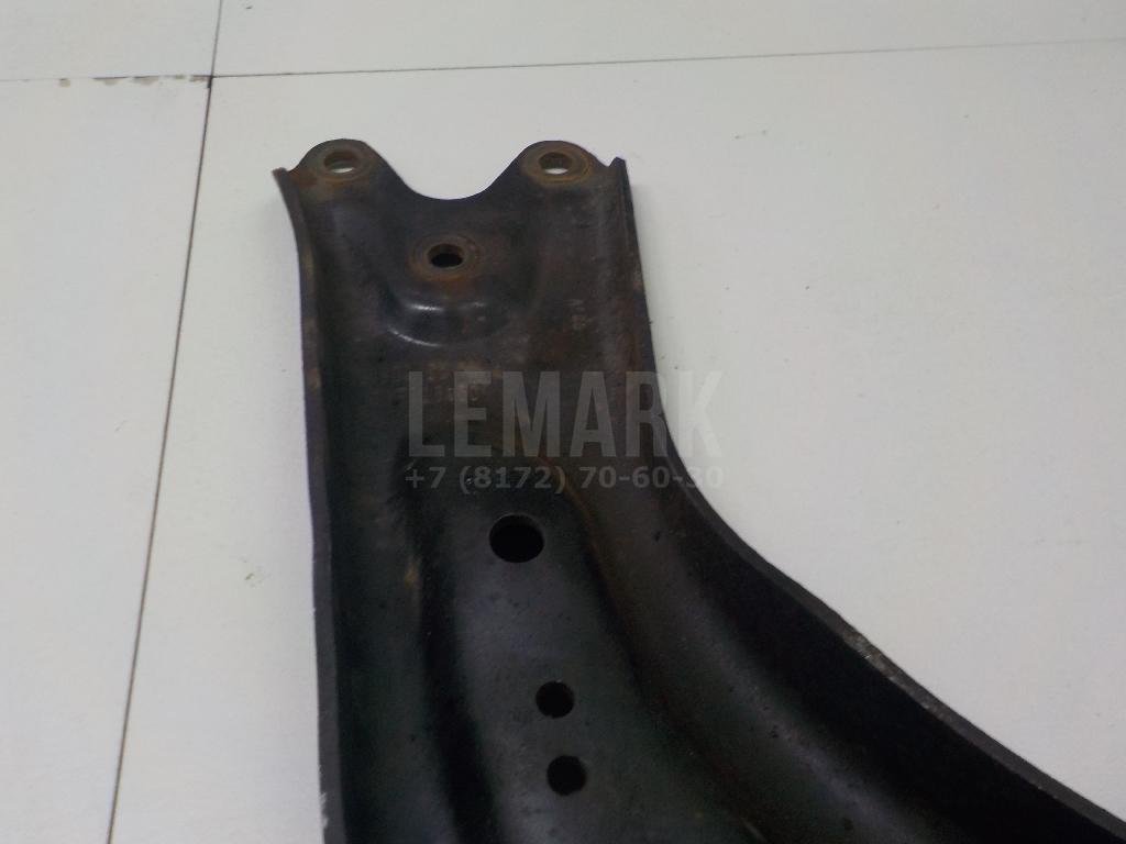 Рычаг передний левый