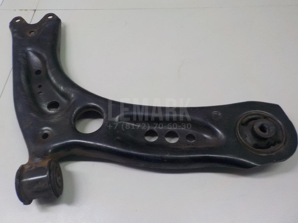 Рычаг передний правый
