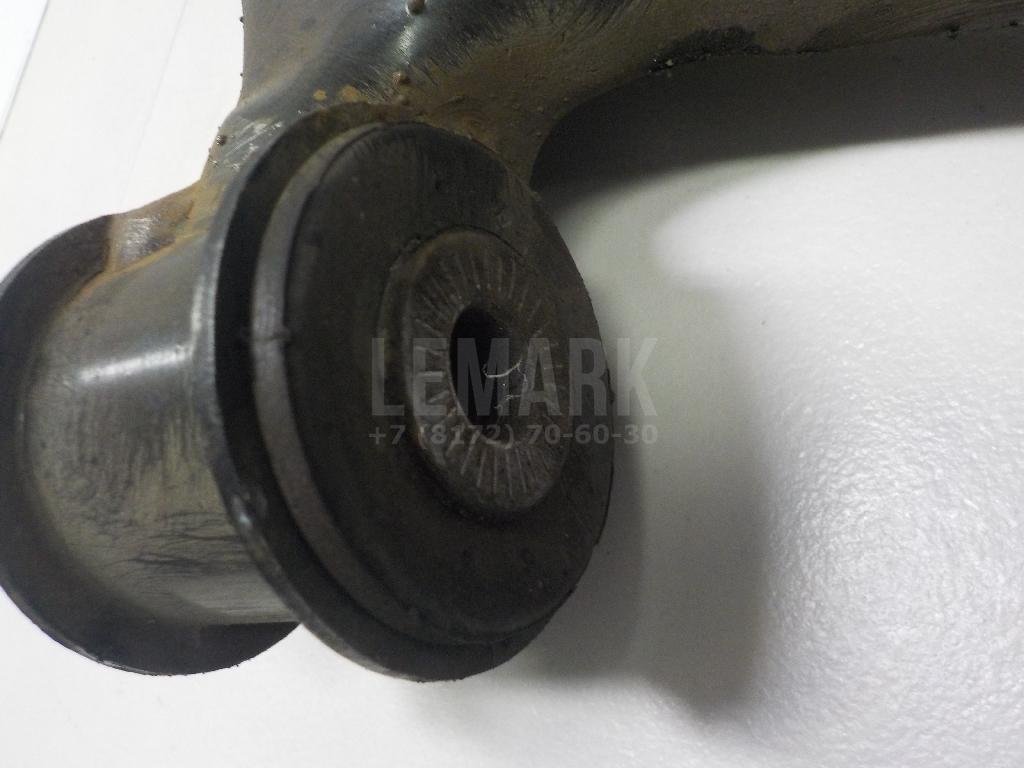 Рычаг передний правый