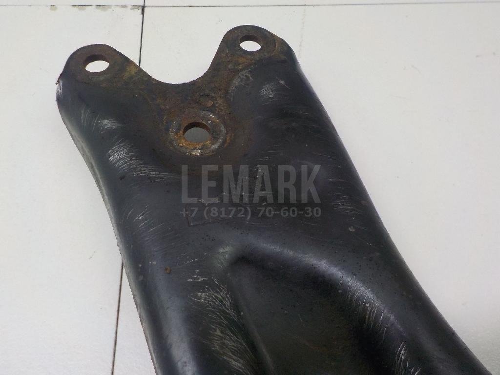 Рычаг передний правый