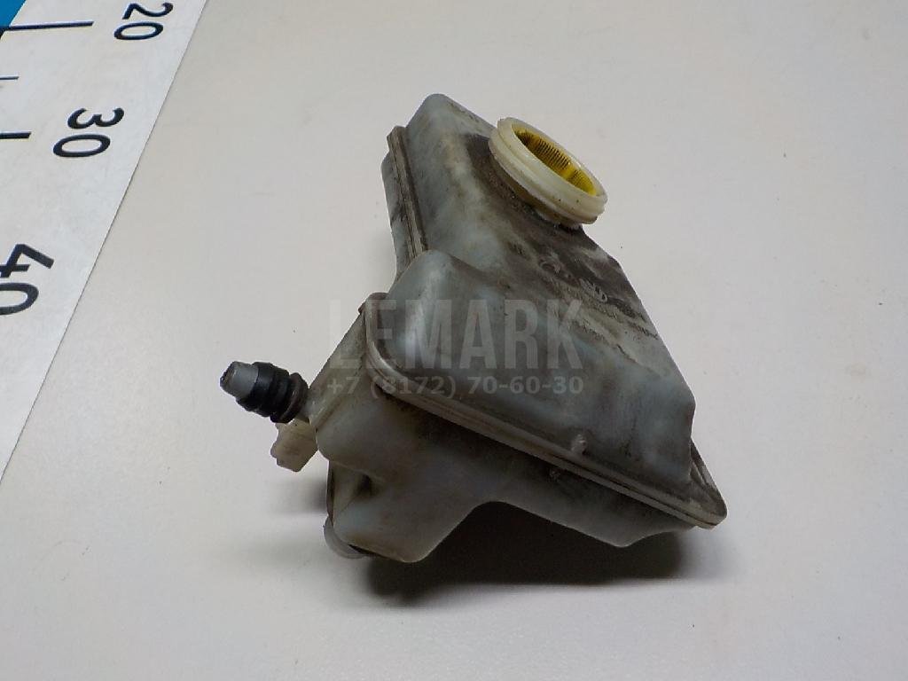 Бачок главного тормозного цилиндра