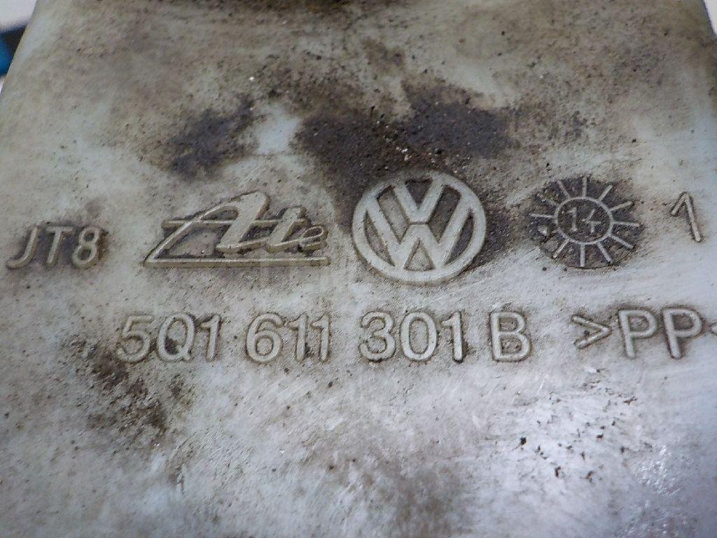 Бачок главного тормозного цилиндра