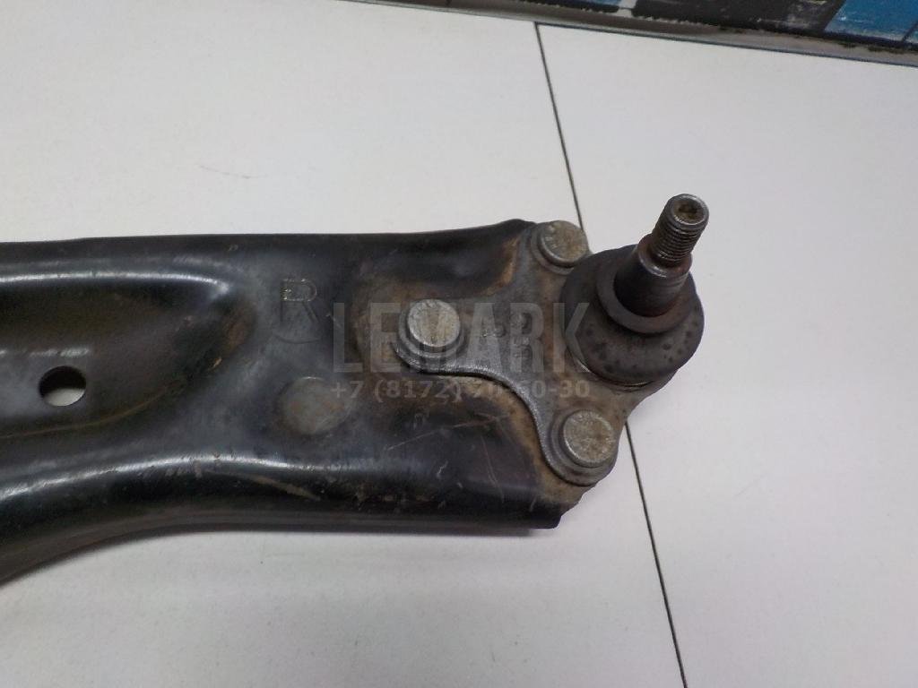 Рычаг передний правый