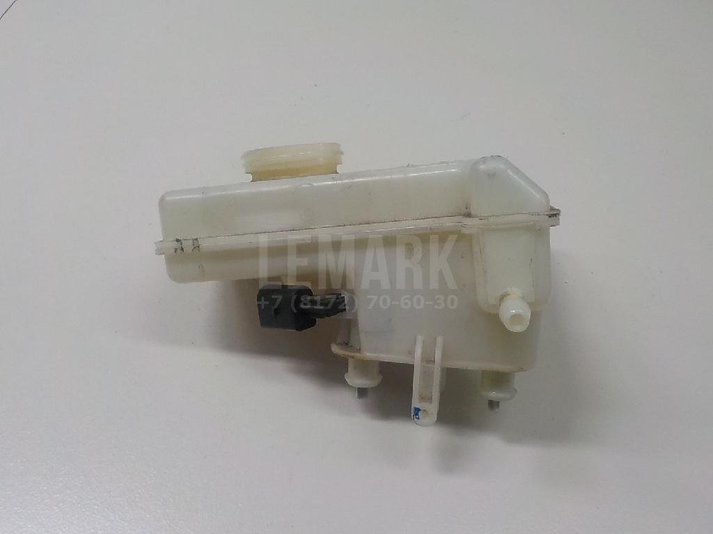 Бачок главного тормозного цилиндра