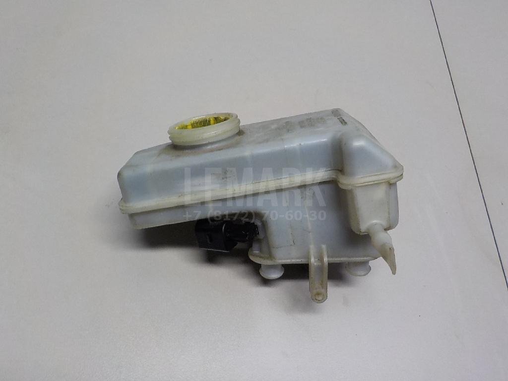 Бачок главного тормозного цилиндра